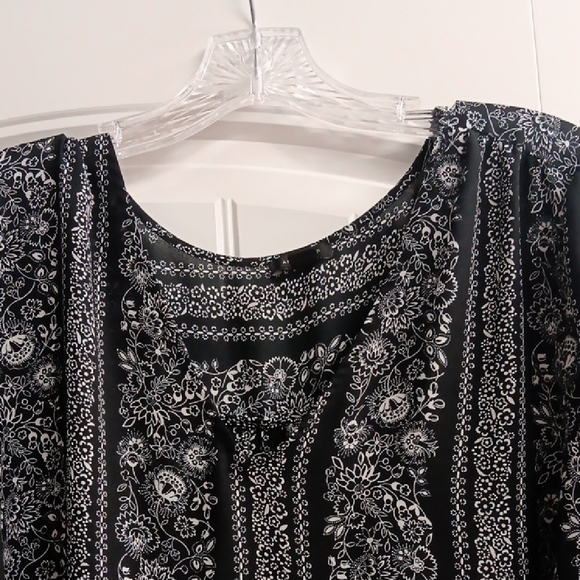 Top - Picture 2 of 8